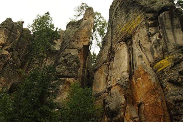 ‘Budgeting Tips for 2025 College Grads with Student Loans’